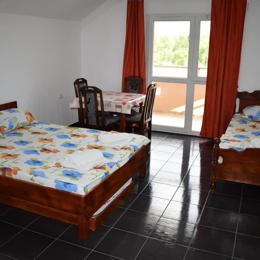 Srebrna Nit Apartamento Veliko Gradište Exterior foto