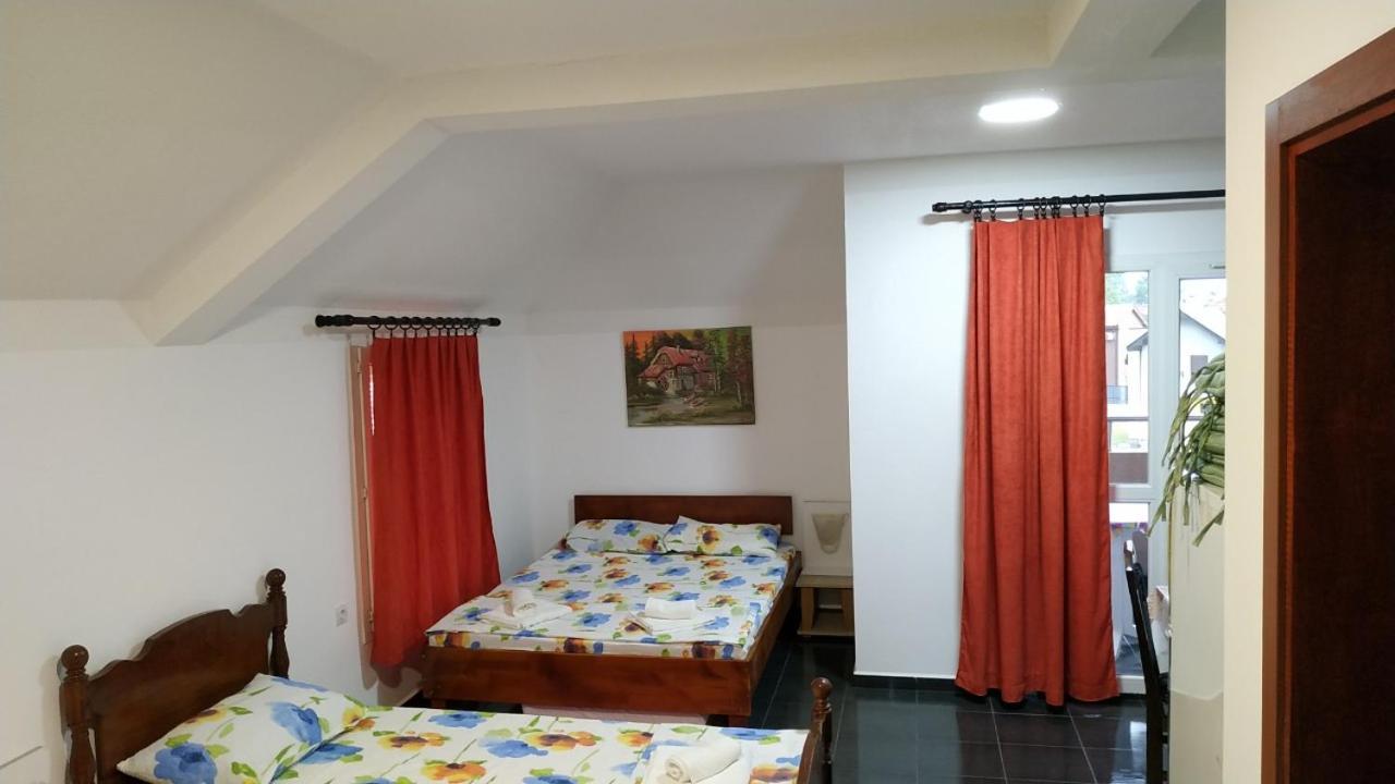 Srebrna Nit Apartamento Veliko Gradište Exterior foto