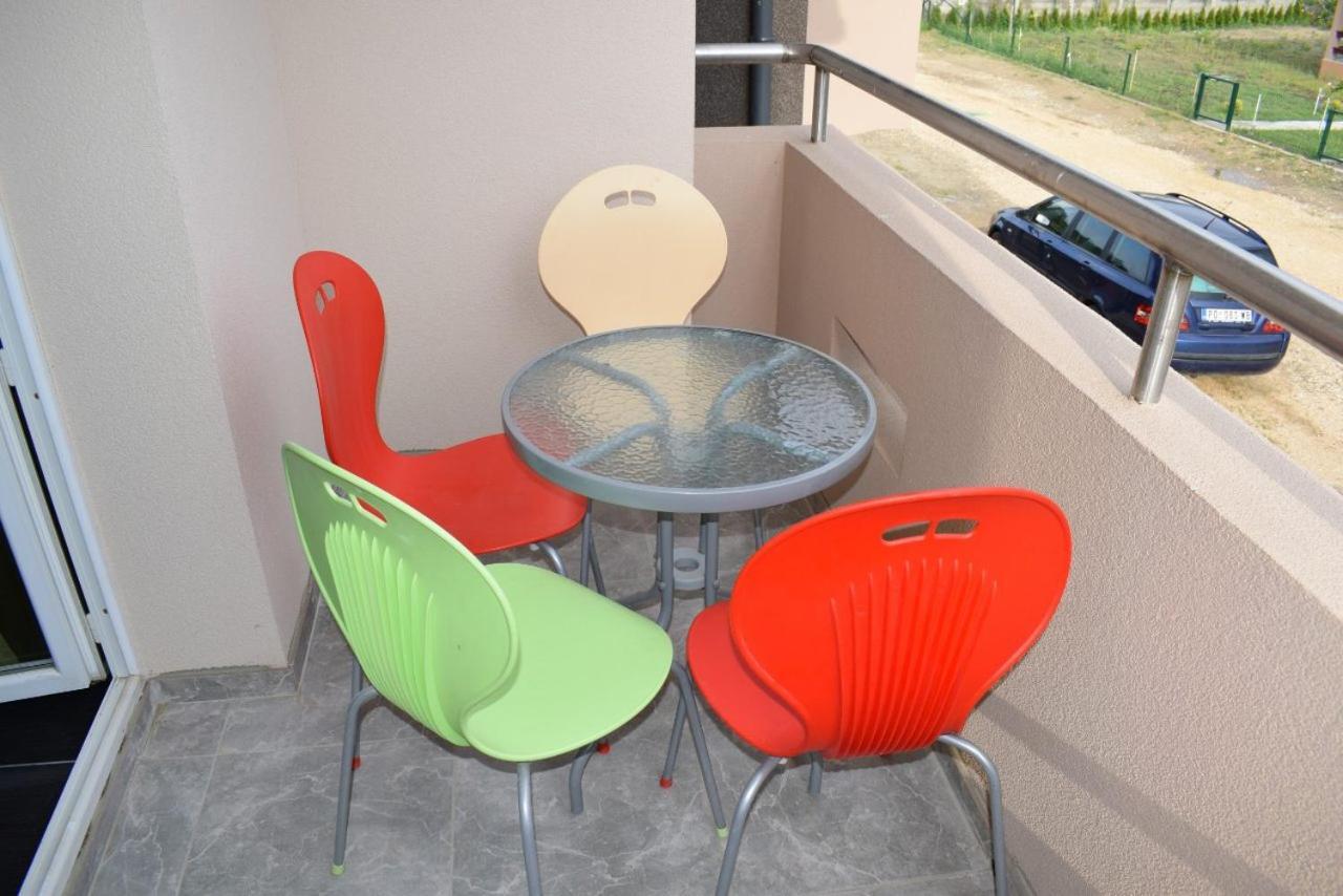 Srebrna Nit Apartamento Veliko Gradište Exterior foto